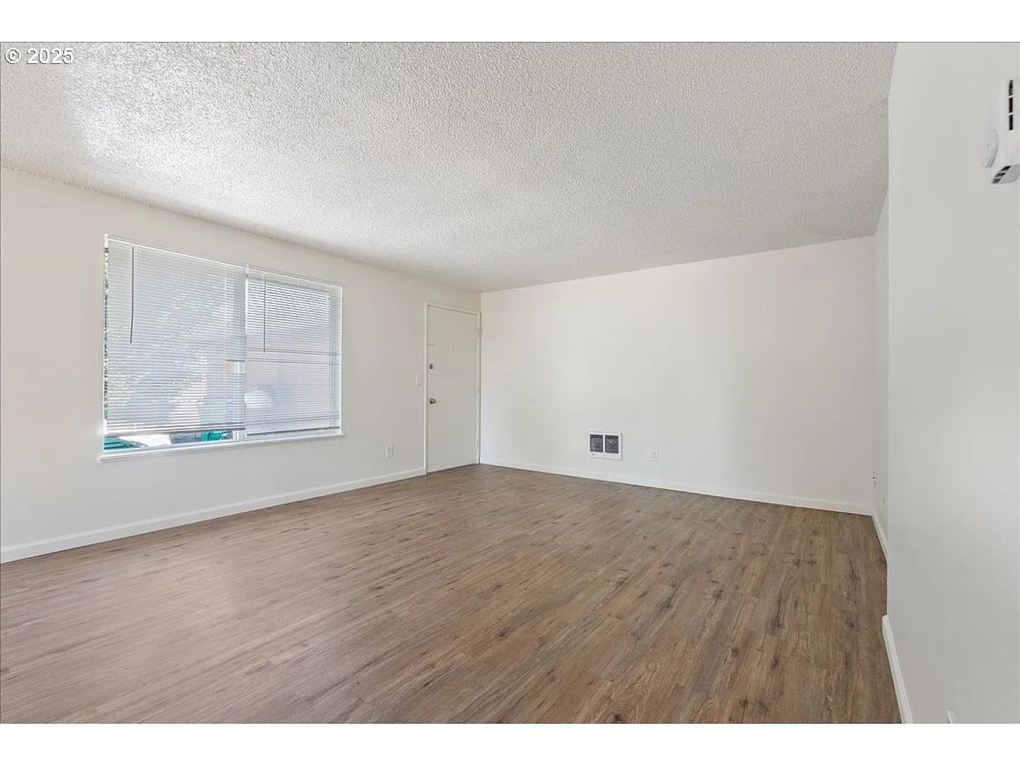 4140 NE 8th St   - Gresham - Oregon - 2 bed, 1 bath rental property