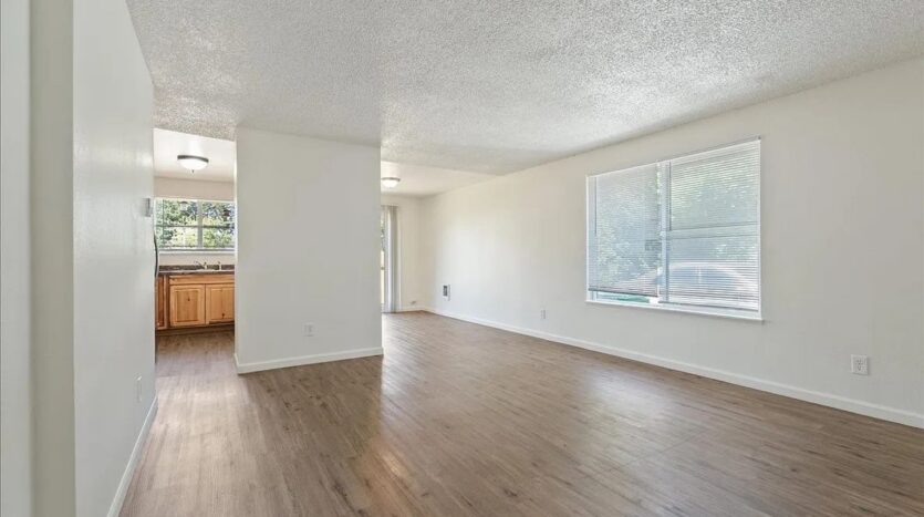 4140 NE 8th St   - Gresham - Oregon - 2 bed, 1 bath rental property