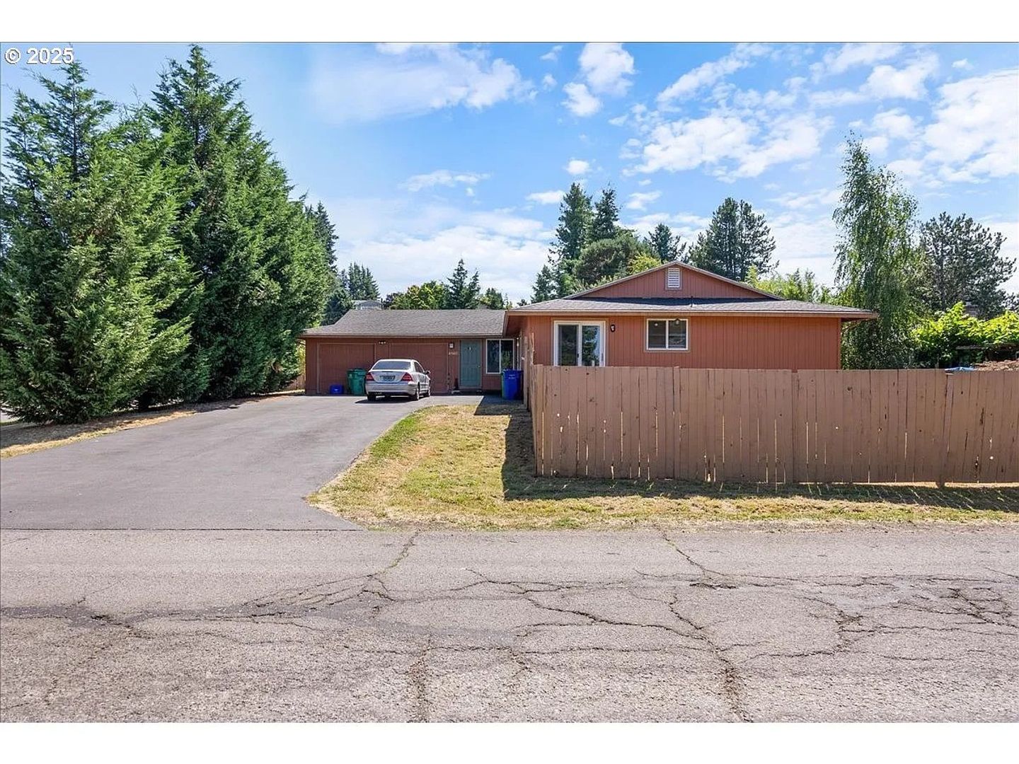 4140 NE 8th St   - Gresham - Oregon - 2 bed, 1 bath rental property
