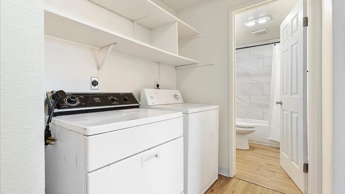 4140 NE 8th St   - Gresham - Oregon - 2 bed, 1 bath rental property