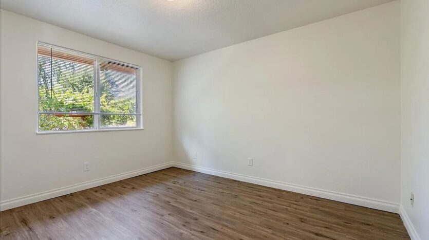 4140 NE 8th St   - Gresham - Oregon - 2 bed, 1 bath rental property