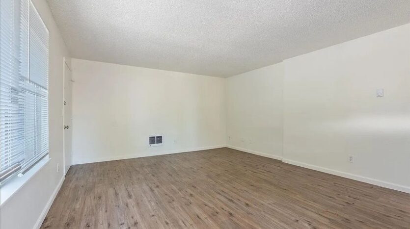 4140 NE 8th St   - Gresham - Oregon - 2 bed, 1 bath rental property