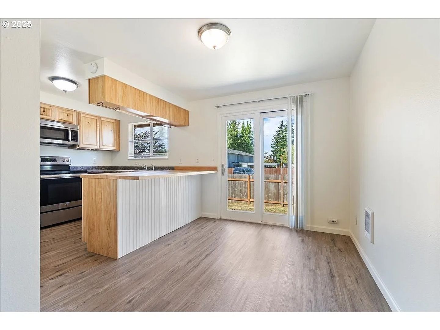 4140 NE 8th St   - Gresham - Oregon - 2 bed, 1 bath rental property