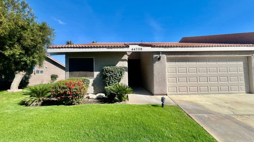 44280 E Sundown Crest Drive - La Quinta - California - 2 bed, 3 bath rental property