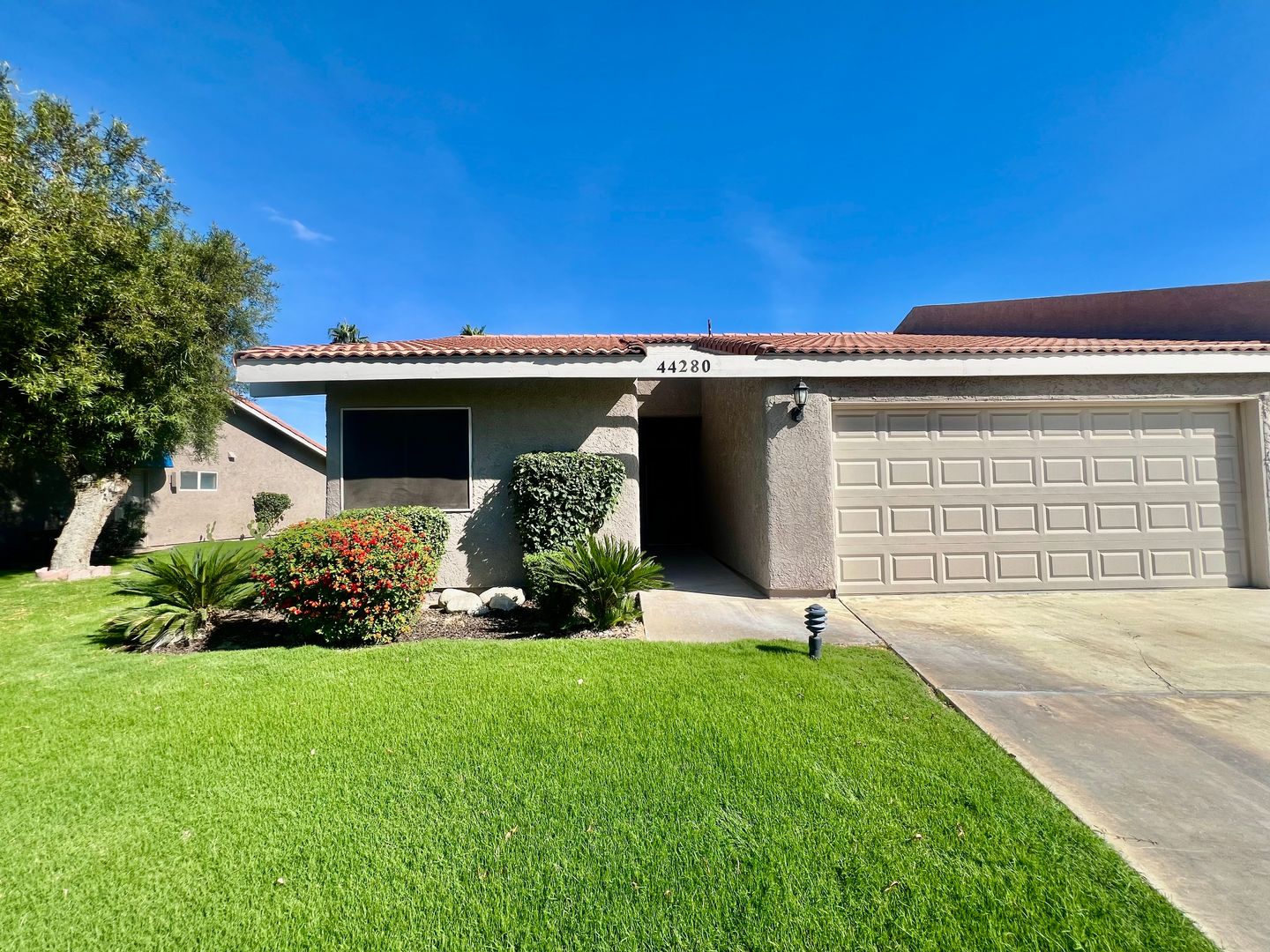 44280 E Sundown Crest Drive - La Quinta - California - 2 bed, 3 bath rental property