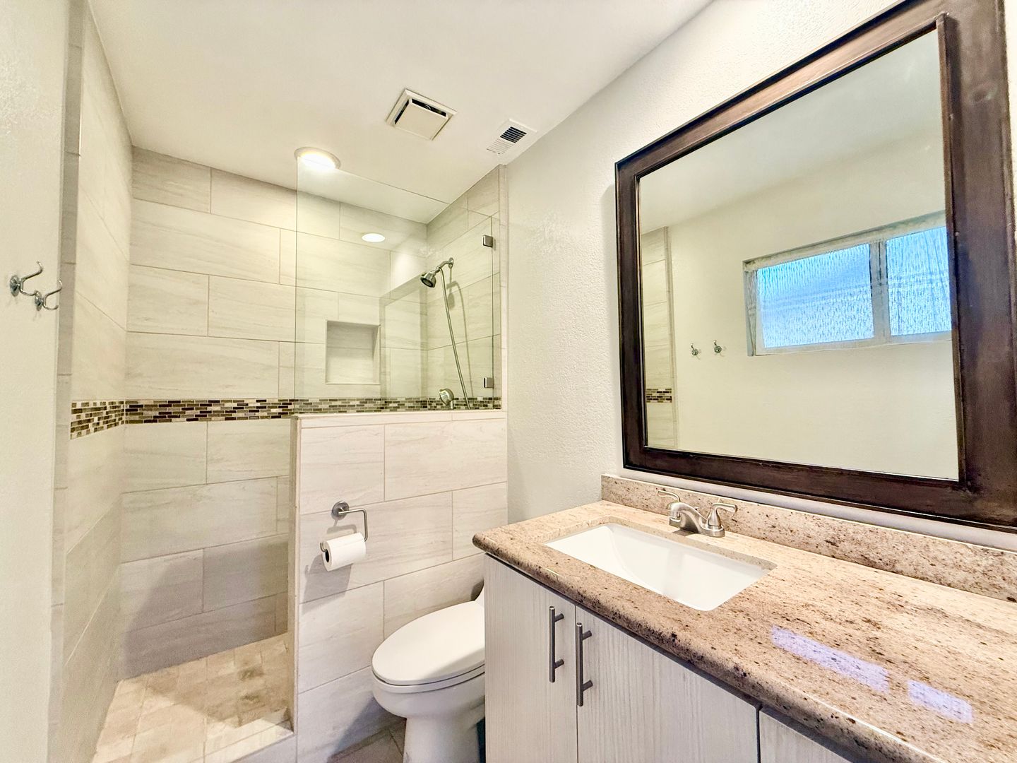 44280 E Sundown Crest Drive - La Quinta - California - 2 bed, 3 bath rental property