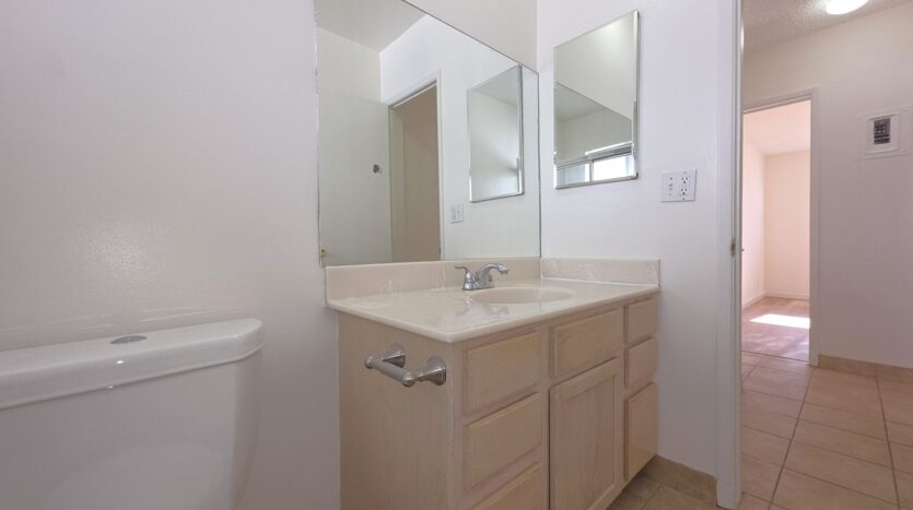4458 Woodman Avenue #10 - Los Angeles - California - 1 bed, 1 bath rental property
