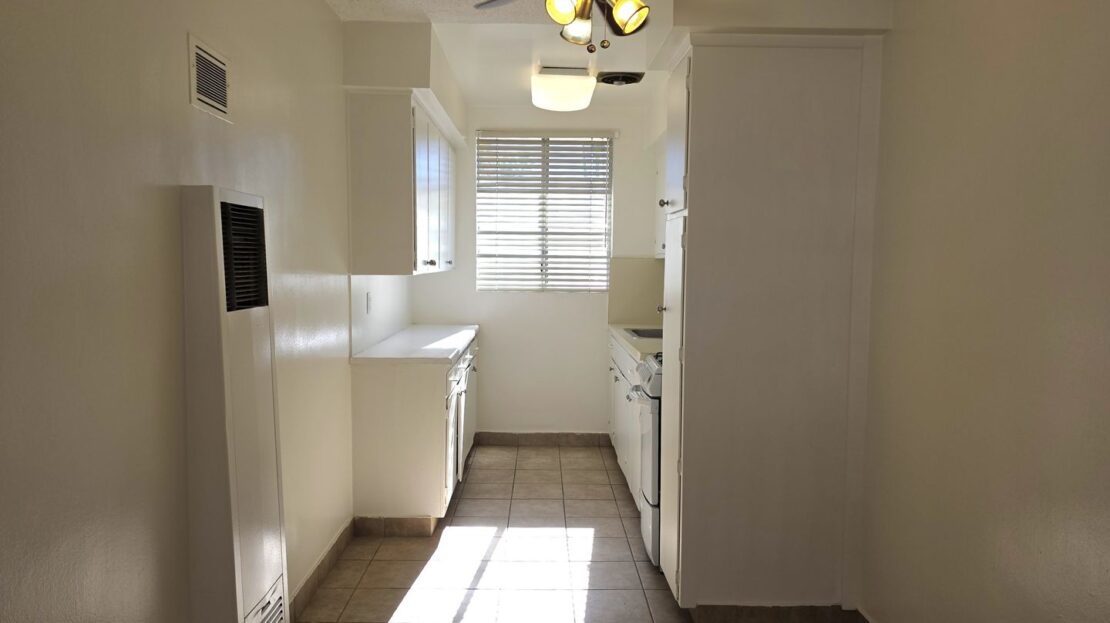 4458 Woodman Avenue #10 - Los Angeles - California - 1 bed, 1 bath rental property
