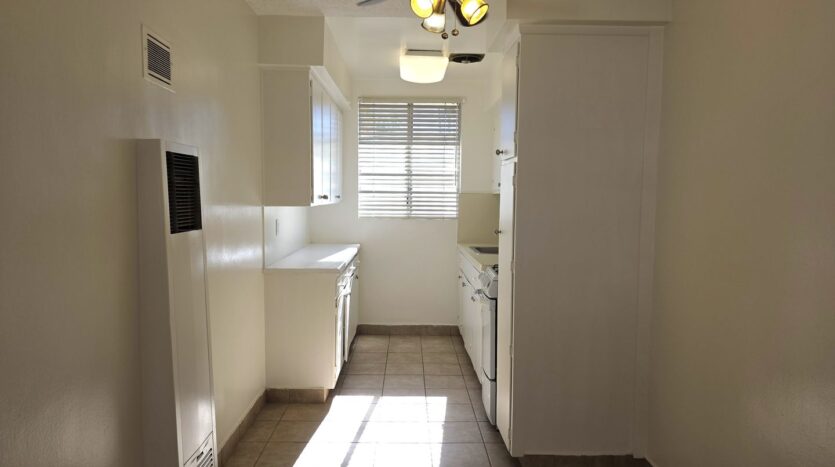 4458 Woodman Avenue #10 - Los Angeles - California - 1 bed, 1 bath rental property