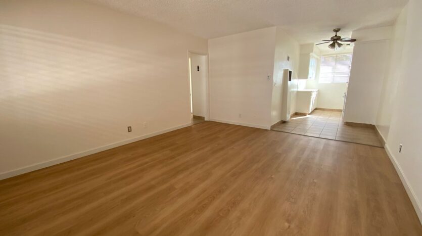 4458 Woodman Avenue #10 - Los Angeles - California - 1 bed, 1 bath rental property