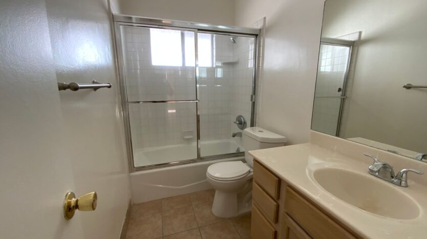 4458 Woodman Avenue #10 - Los Angeles - California - 1 bed, 1 bath rental property