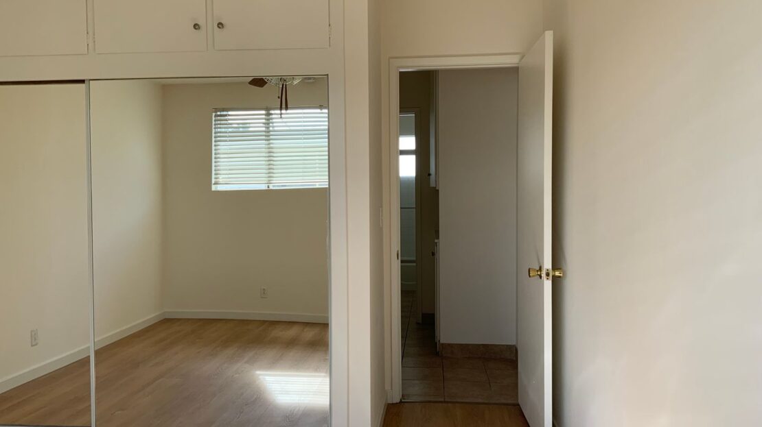 4458 Woodman Avenue #10 - Los Angeles - California - 1 bed, 1 bath rental property