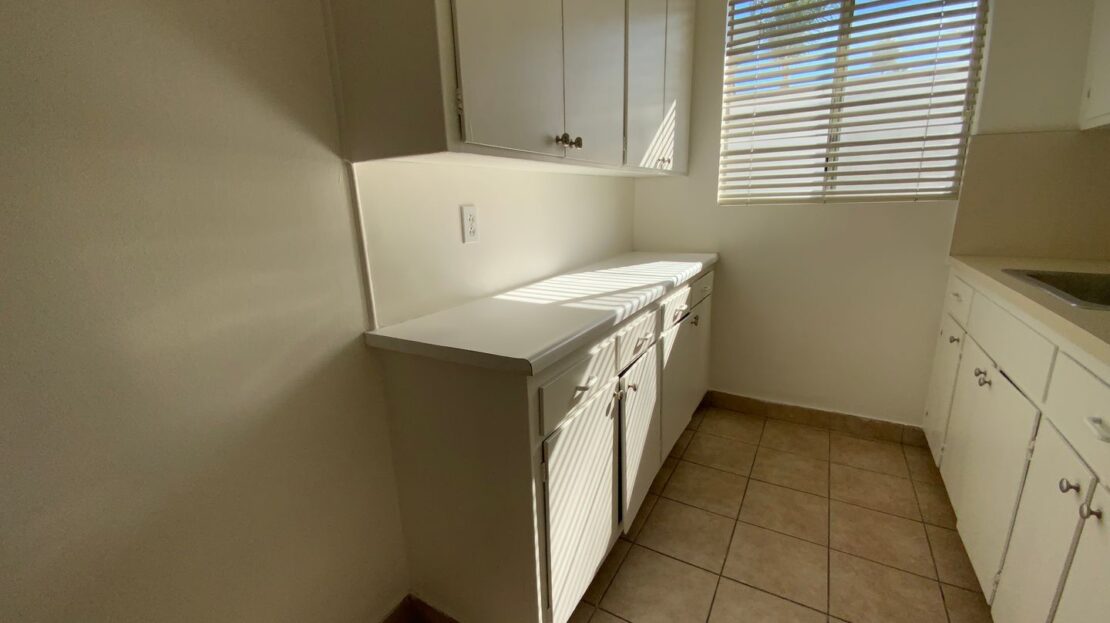 4458 Woodman Avenue #10 - Los Angeles - California - 1 bed, 1 bath rental property