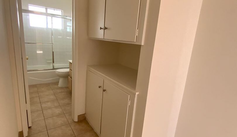 4458 Woodman Avenue #10 - Los Angeles - California - 1 bed, 1 bath rental property