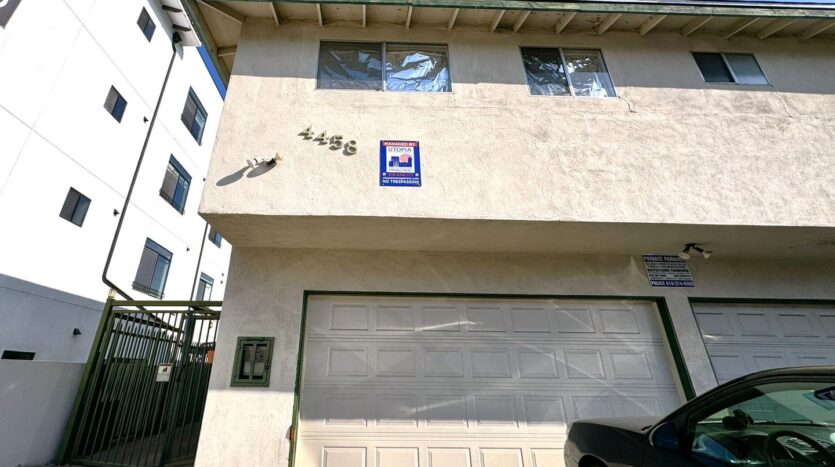 4458 Woodman Avenue #10 - Los Angeles - California - 1 bed, 1 bath rental property