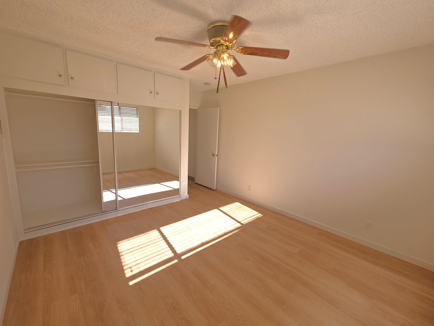 4458 Woodman Avenue #10 - Los Angeles - California - 1 bed, 1 bath rental property