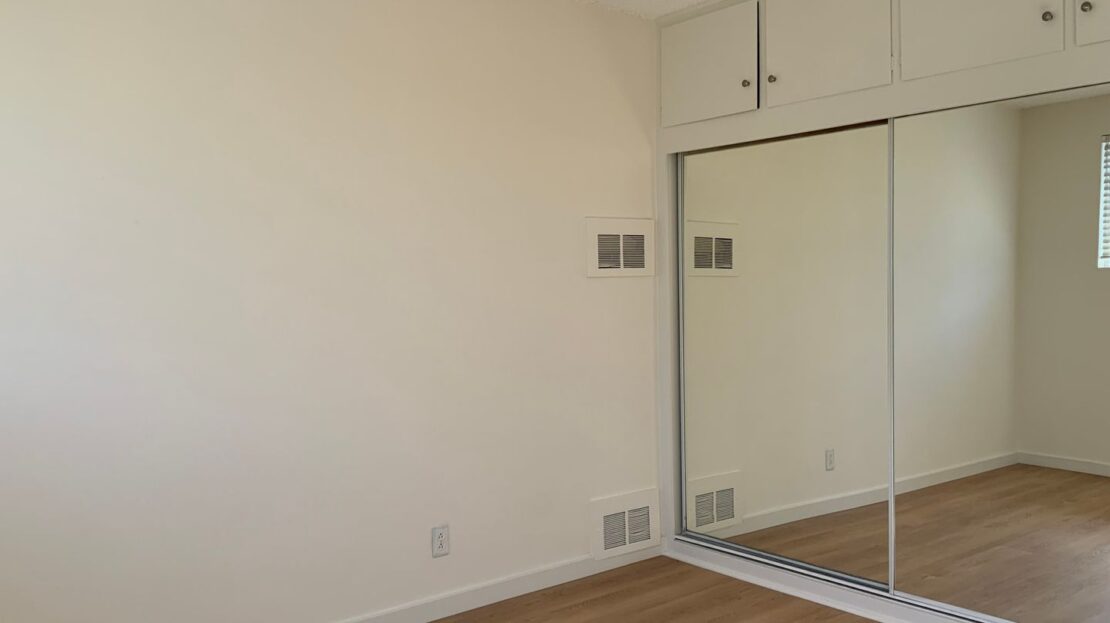 4458 Woodman Avenue #10 - Los Angeles - California - 1 bed, 1 bath rental property