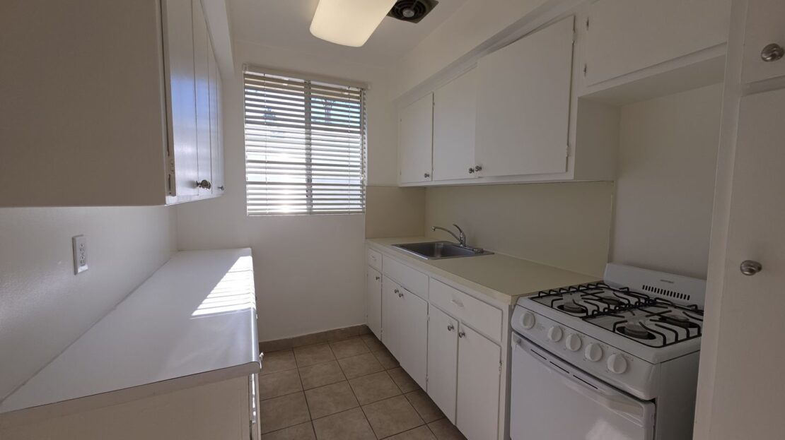 4458 Woodman Avenue #10 - Los Angeles - California - 1 bed, 1 bath rental property