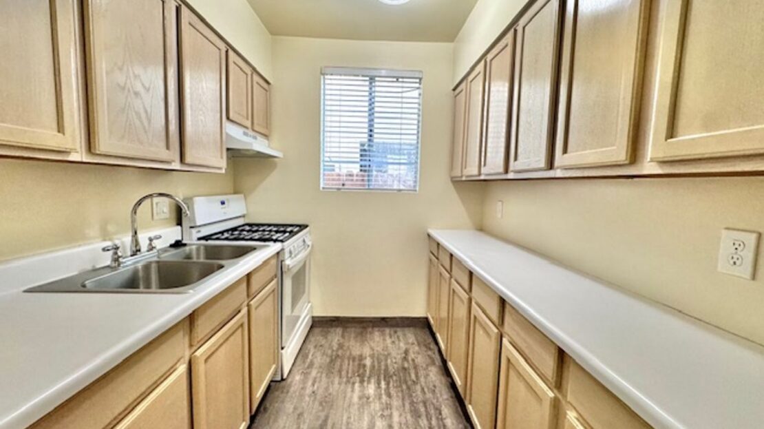 4458 Woodman Avenue - Los Angeles - California - 1 bed, 1 bath rental property