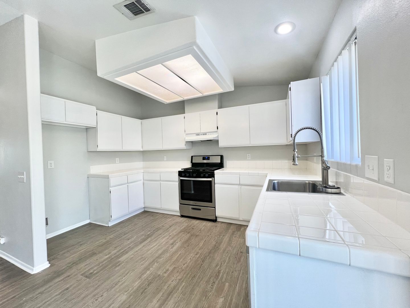 44840 Ramona Ave - Palm Desert - California - 3 bed, 2 bath rental property