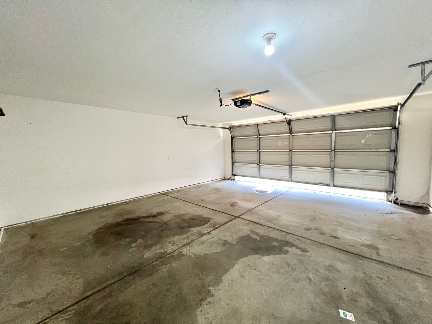 44840 Ramona Ave - Palm Desert - California - 3 bed, 2 bath rental property