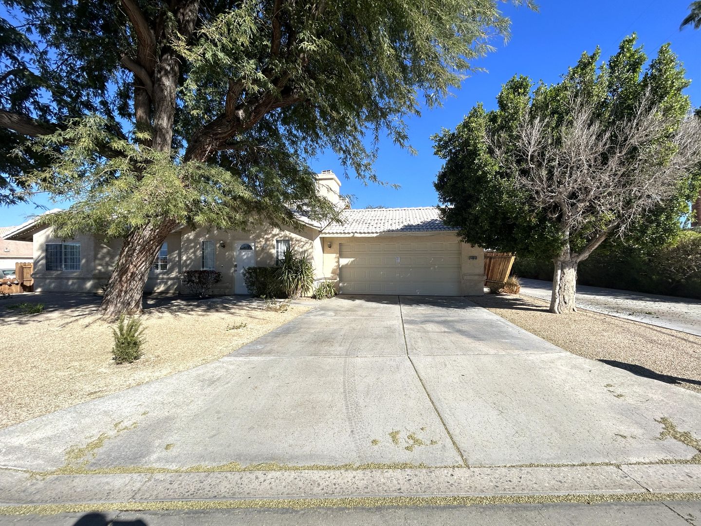 44840 Ramona Ave - Palm Desert - California - 3 bed, 2 bath rental property