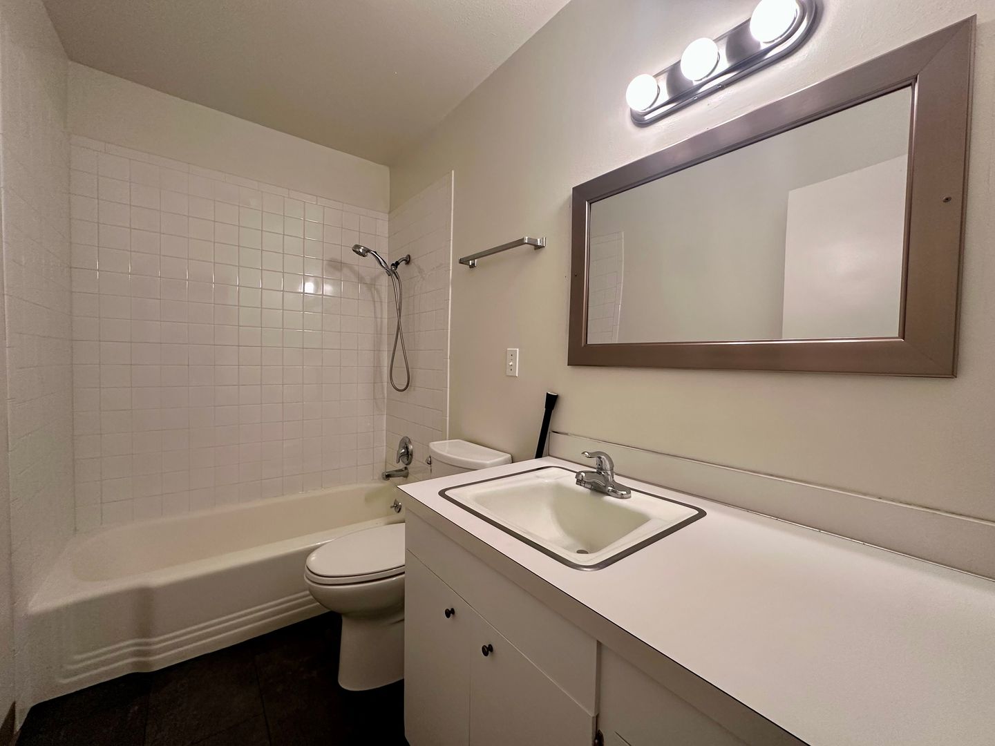 45-H SE 73rd Avenue - Portland - Oregon - 2 bed, 1 bath rental property