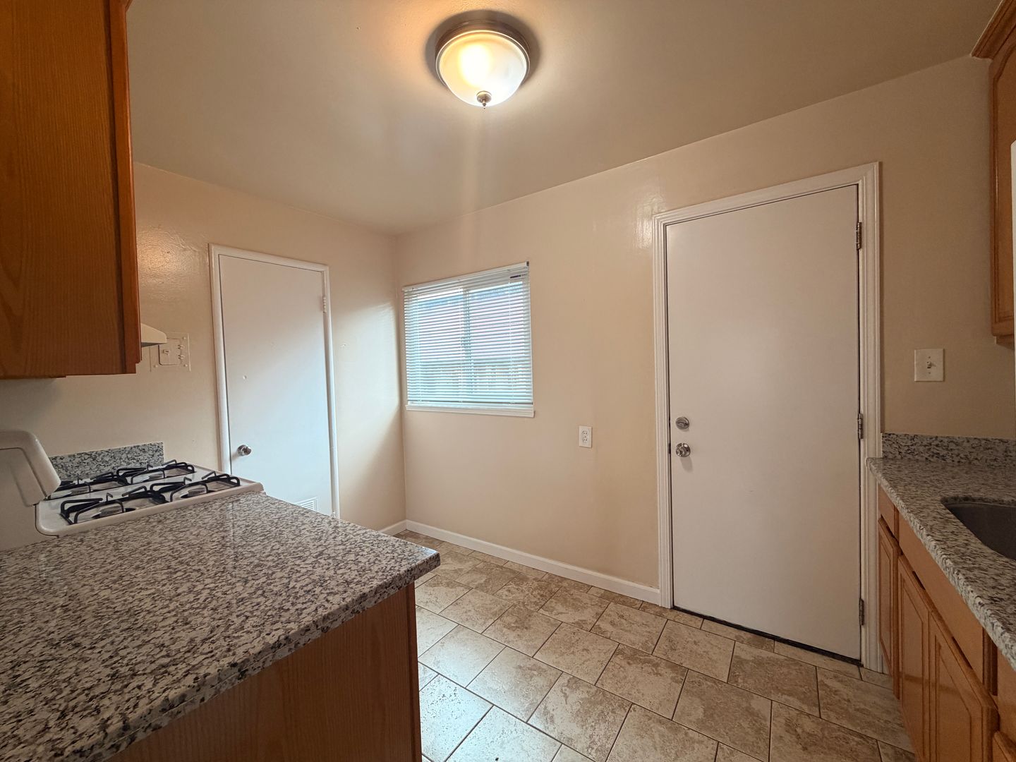 460 S. Buena Vista Avenue - San Jose - California - 1 bed, 1 bath rental property