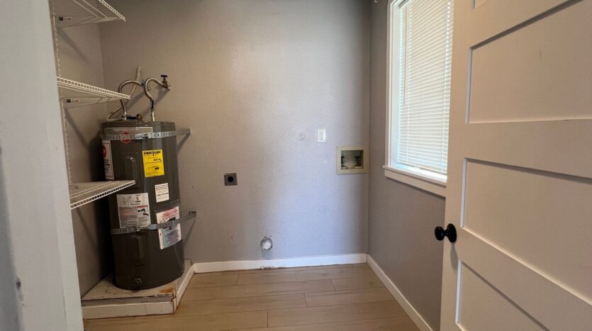 4700 124th St Ct SW - Lakewood - Washington - 1 bed, 1 bath rental property