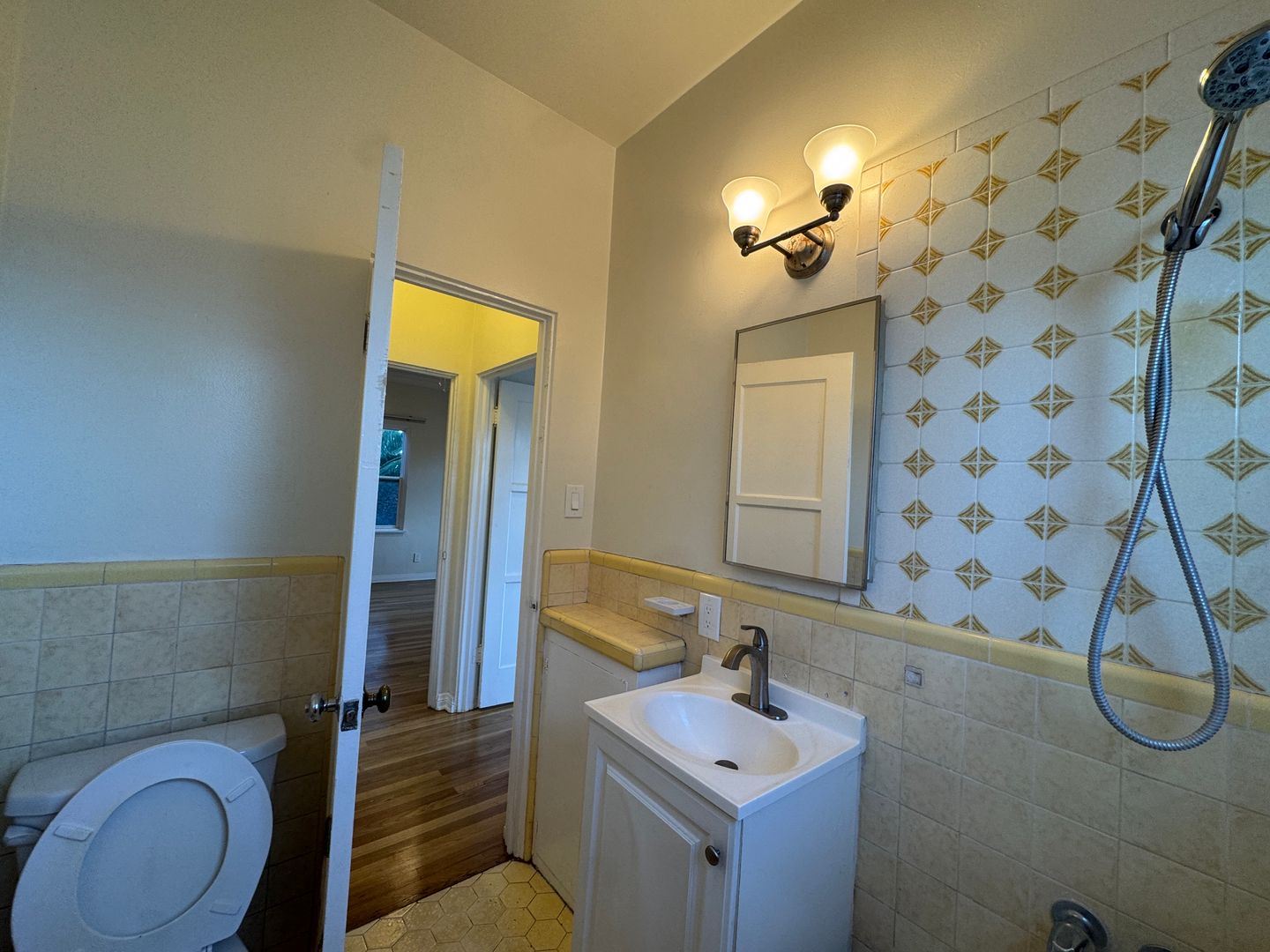 510 Upas St #6 - San Diego - California - 1 bed, 1 bath rental property