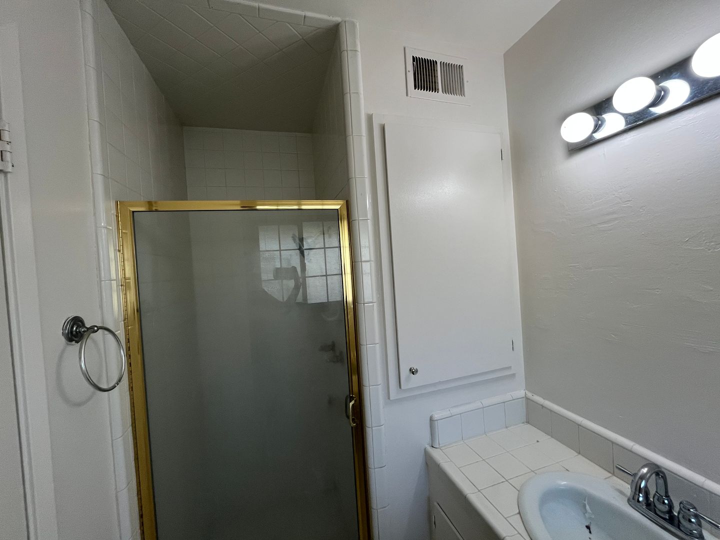 5104 Atlanta Way - Sacramento - California - 3 bed, 2 bath rental property