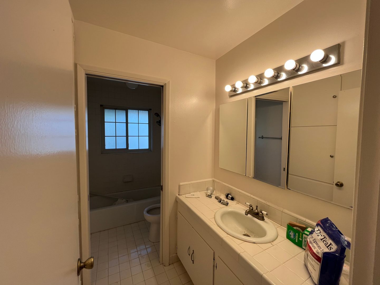 5104 Atlanta Way - Sacramento - California - 3 bed, 2 bath rental property