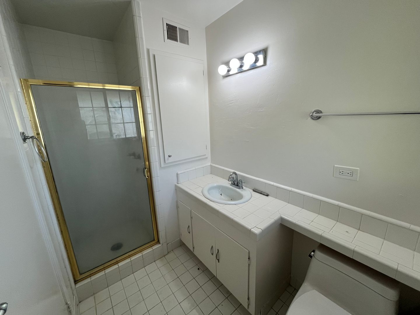 5104 Atlanta Way - Sacramento - California - 3 bed, 2 bath rental property