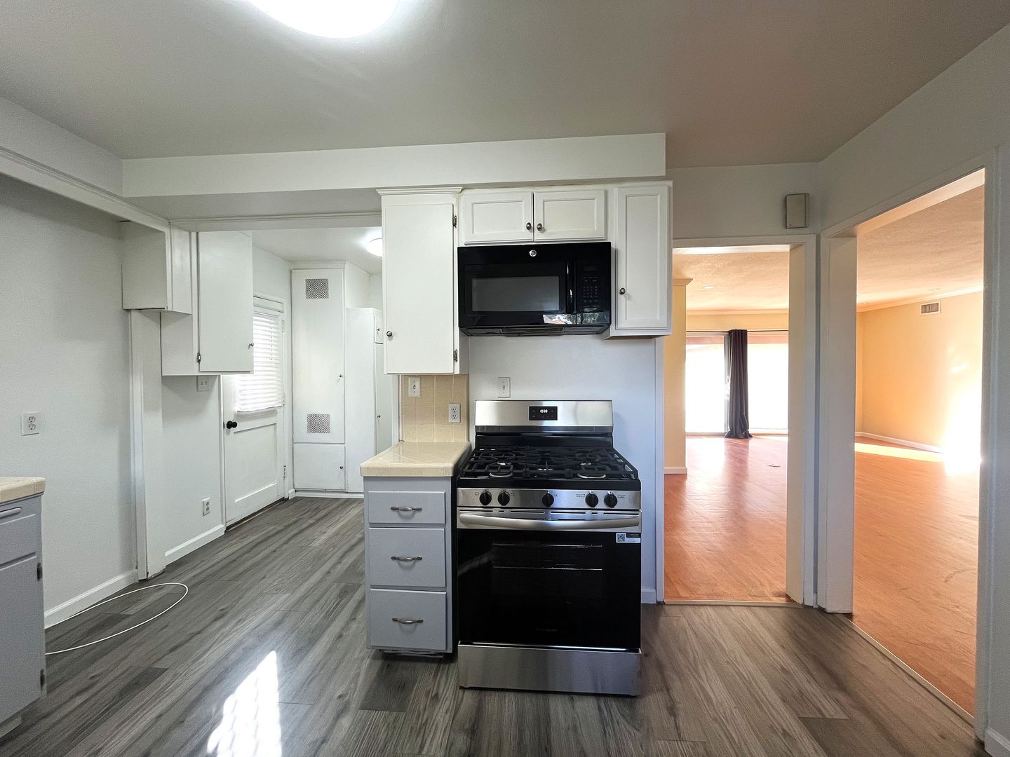 5172 Wroxton Dr - Riverside - California - 4 bed, 2 bath rental property