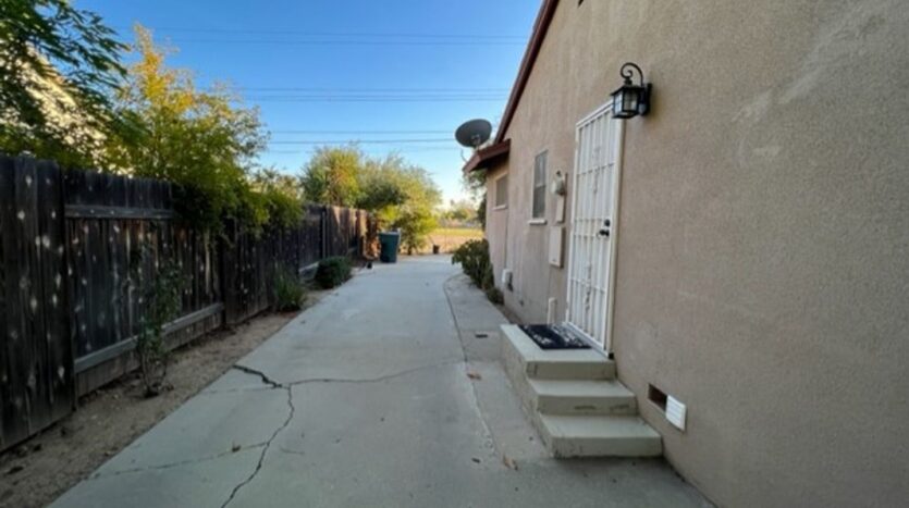 5172 Wroxton Dr - Riverside - California - 4 bed, 2 bath rental property