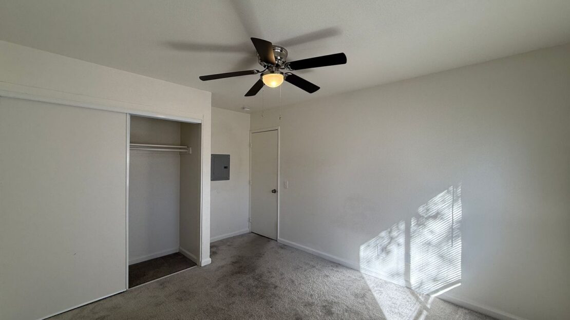 524 E. Ave Q12 - Unit 23 - Palmdale - California - 2 bed, 1 bath rental property