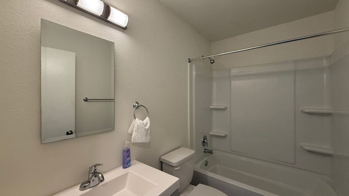 524 E. Ave Q12 - Unit 23 - Palmdale - California - 2 bed, 1 bath rental property