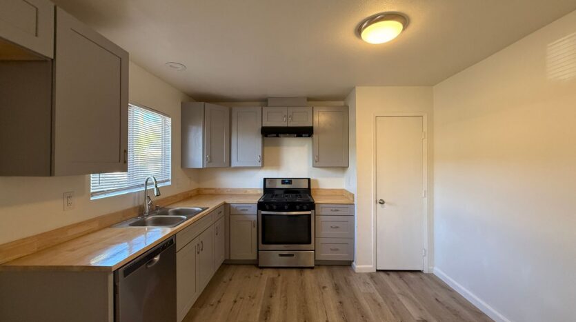 524 E. Ave Q12 - Unit 23 - Palmdale - California - 2 bed, 1 bath rental property