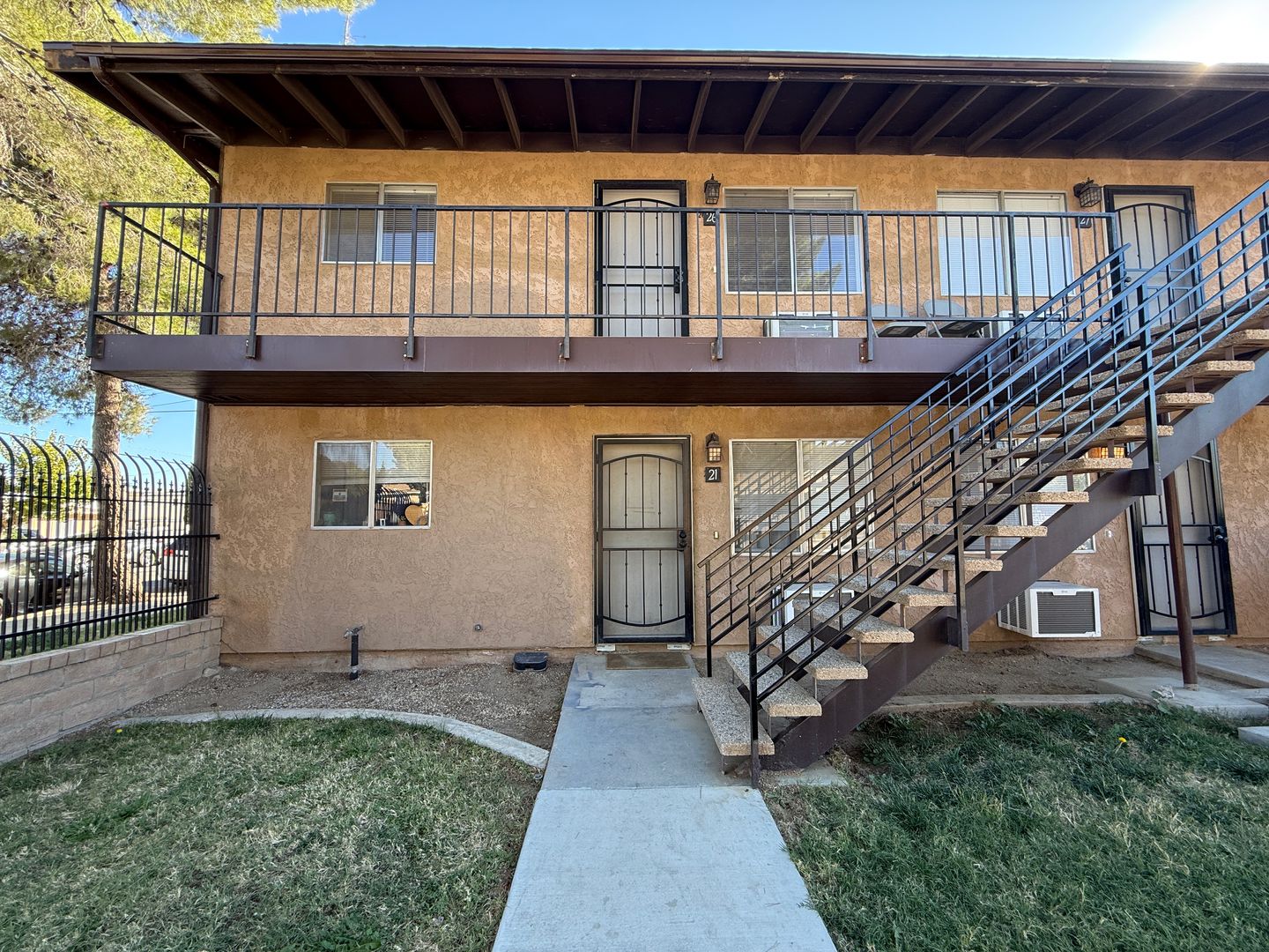 524 E. Ave Q12 - Unit 26 - Palmdale - California - 2 bed, 1 bath rental property