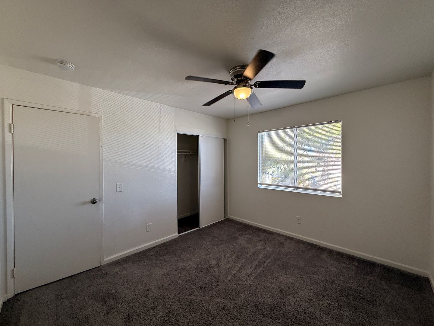 524 E. Ave Q12 - Unit 26 - Palmdale - California - 2 bed, 1 bath rental property