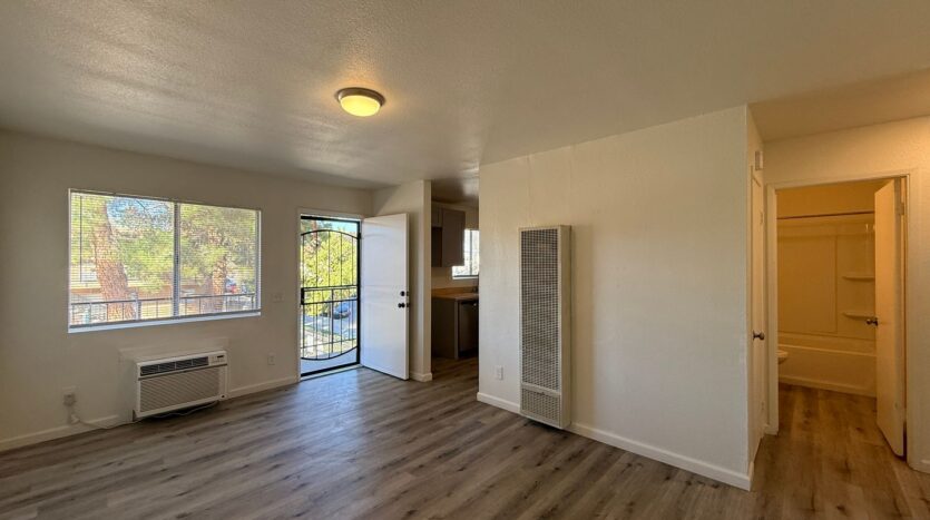 524 E. Ave Q12 - Unit 26 - Palmdale - California - 2 bed, 1 bath rental property