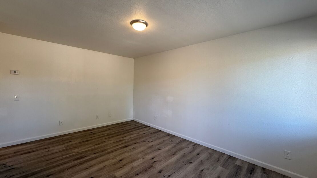 524 E. Ave Q12 - Unit 26 - Palmdale - California - 2 bed, 1 bath rental property