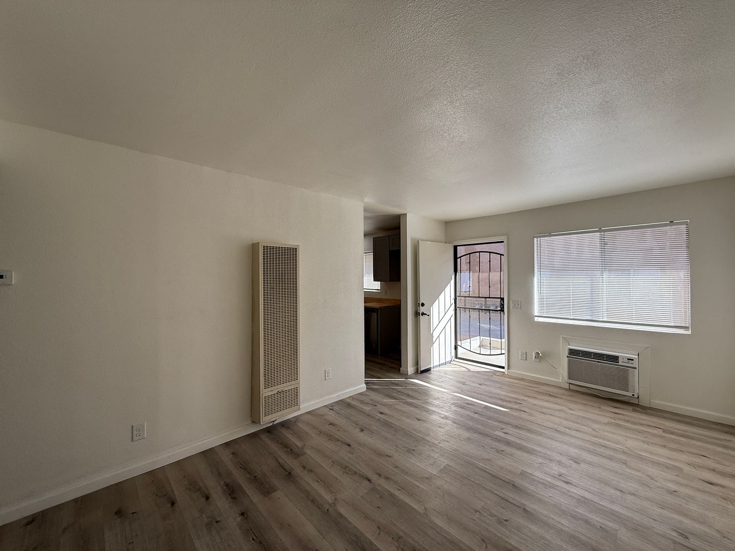 524 E. Ave Q12 - Unit 3 - Palmdale - California - 2 bed, 1 bath rental property