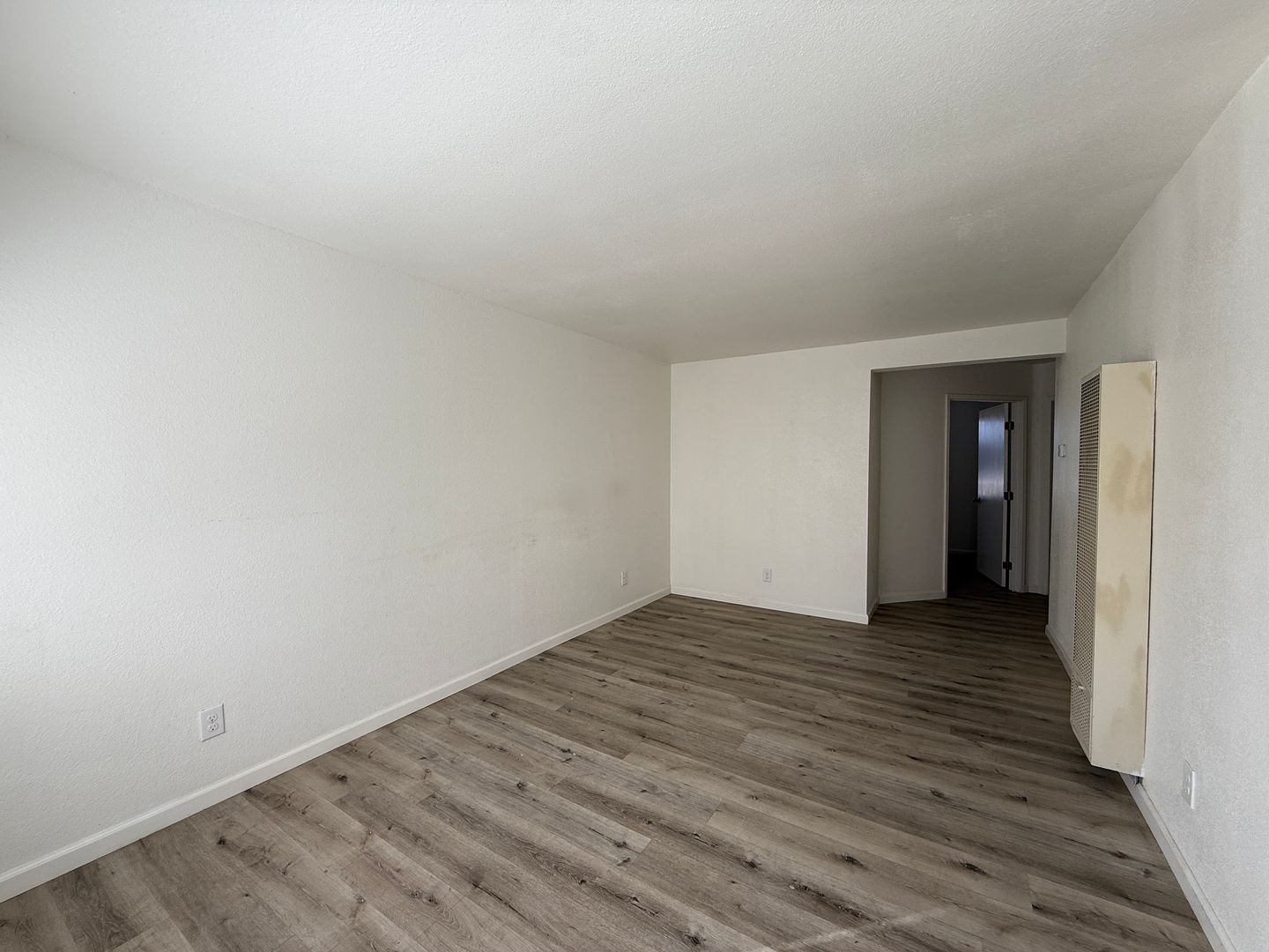 524 E. Ave Q12 - Unit 3 - Palmdale - California - 2 bed, 1 bath rental property