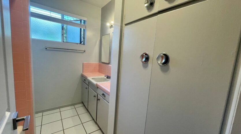 529 South Calle Abronia  - Unit 3 - Palm Springs - California - 1 bed, 1 bath rental property