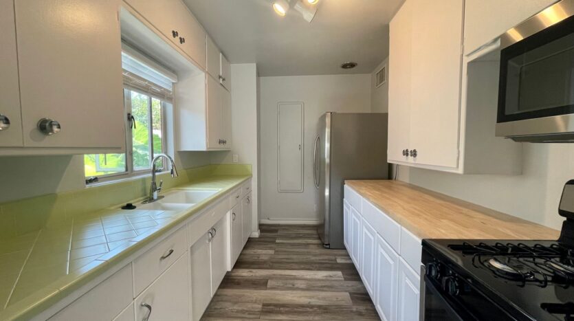 529 South Calle Abronia  - Unit 3 - Palm Springs - California - 1 bed, 1 bath rental property