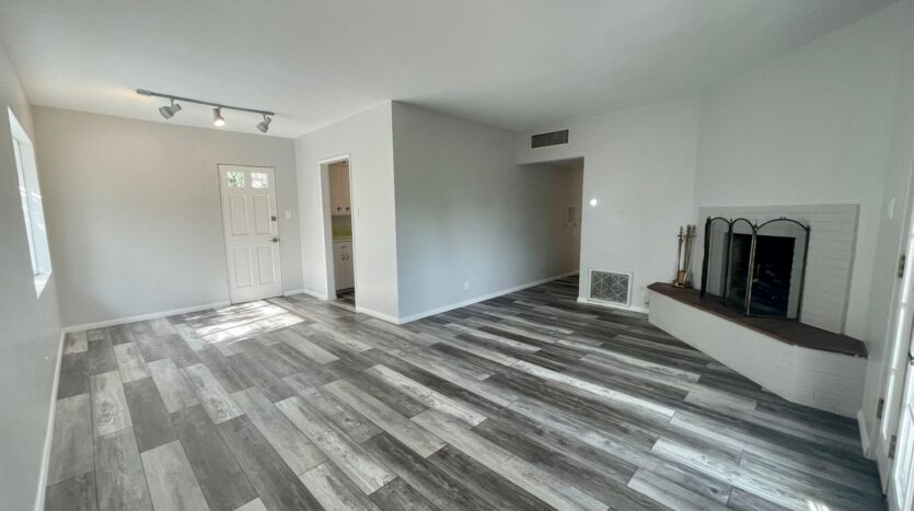 529 South Calle Abronia  - Unit 3 - Palm Springs - California - 1 bed, 1 bath rental property