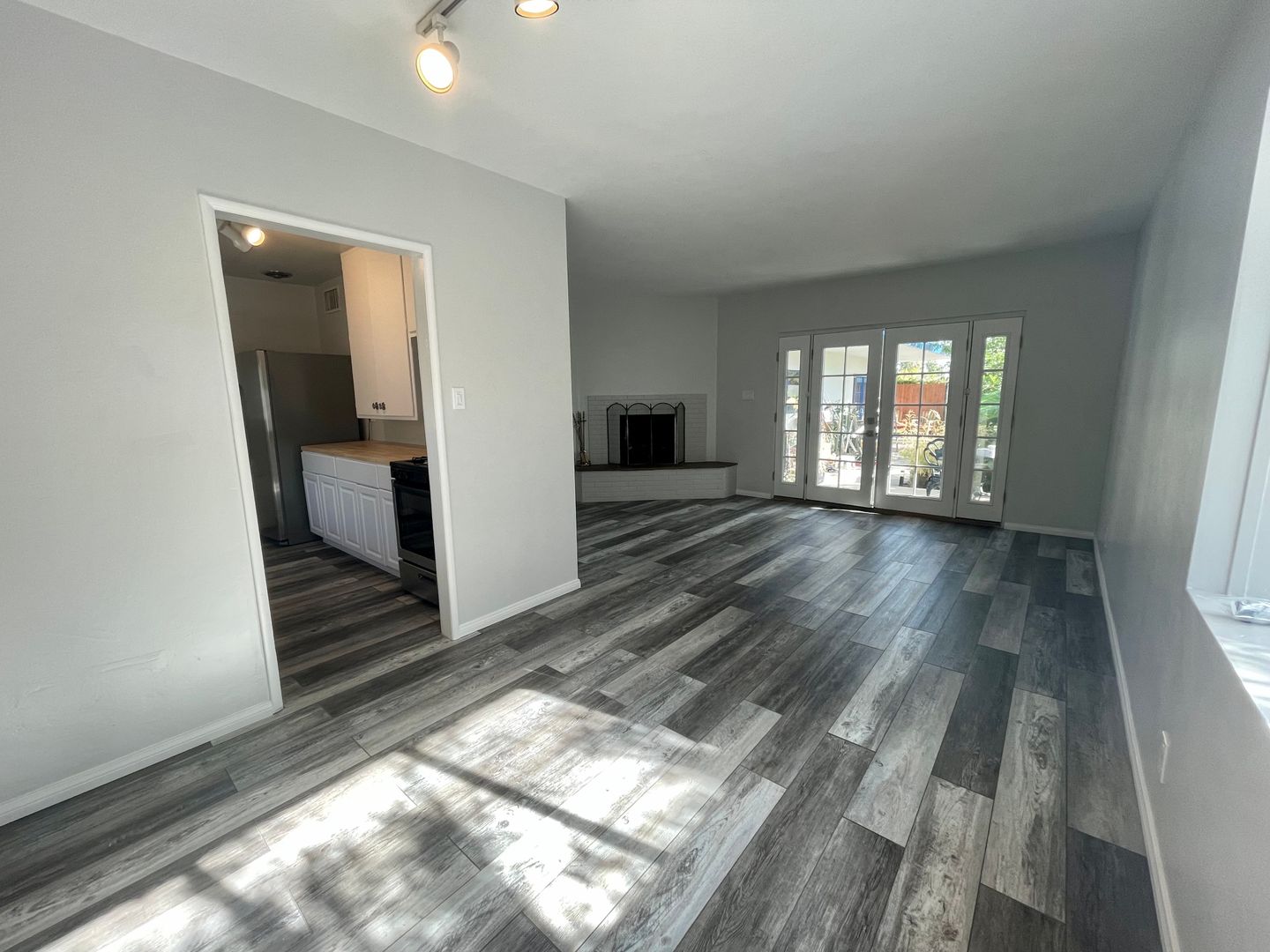 529 South Calle Abronia  - Unit 3 - Palm Springs - California - 1 bed, 1 bath rental property