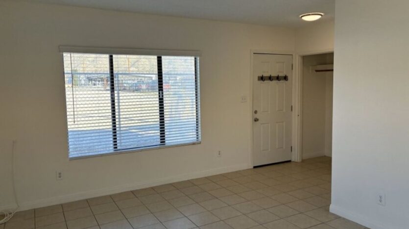 55820B Santa Fe Trl - Yucca Valley - California - 1 bed, 1 bath rental property