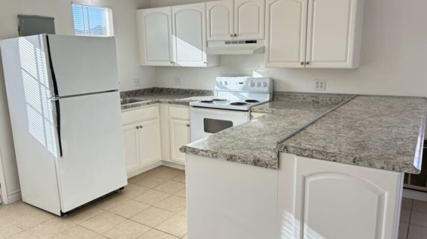 55820B Santa Fe Trl - Yucca Valley - California - 1 bed, 1 bath rental property